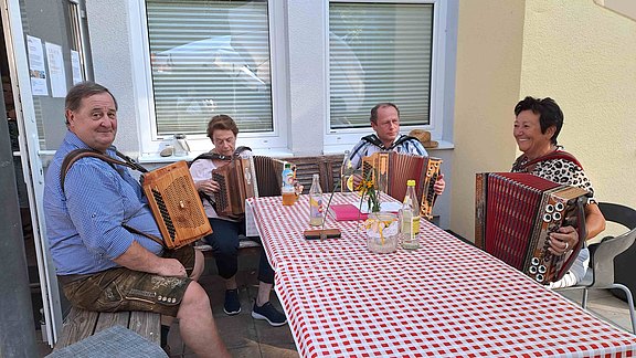 20250809_180444x-1.jpg  